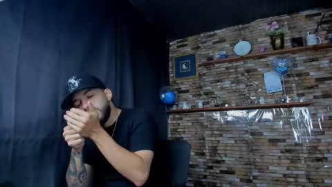 Mia and vincentt model indepent online show from October 22, 2025, 4:02 am