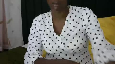 aishah petite online show from January 16, 2025, 6:37 pm