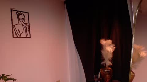 Snapshot of mia_benett_ chatting on June 18, 2026, 2:10 pm Mia Benett online show from June 18, 2026, 2:10 pm