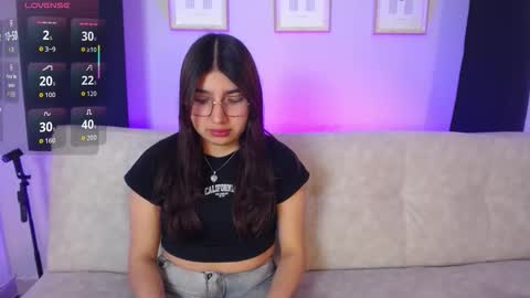 Mia  online show from November 8, 2025, 10:19 pm