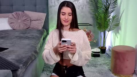 Freya Allen online show from January 12, 2025, 8:47 pm