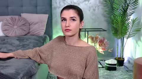 Freya Allen online show from January 13, 2025, 11:06 pm