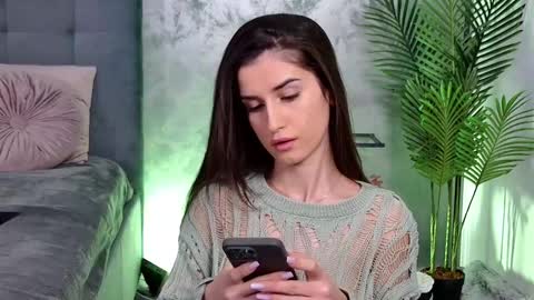 Freya Allen online show from February 16, 2025, 9:16 pm