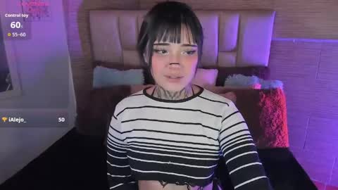 Snapshot of mia_cat05 chatting on May 22, 2026, 4:19 am Mia online show from May 22, 2026, 4:19 am