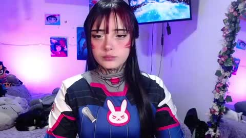 Snapshot of mia_cat05 chatting on July 19, 2026, 5:00 am Mia online show from July 19, 2026, 5:00 am