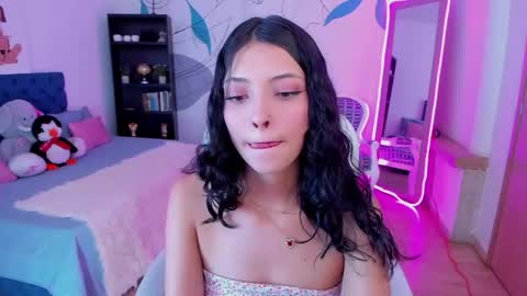 Snapshot of mia_clay1 chatting on May 8, 2026, 8:14 pm Mia online show from May 8, 2026, 8:14 pm