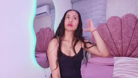 Snapshot of mia_collenss chatting on April 29, 2026, 3:10 am Mia online show from April 29, 2026, 3:10 am