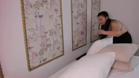 Snapshot of mia_collins96 chatting on June 28, 2026, 2:28 am M I A online show from June 28, 2026, 2:28 am