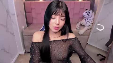 mia_collins_b online show from October 8, 2025, 1:20 pm