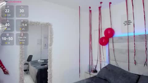 mia_corner online show from February 18, 2026, 6:42 am