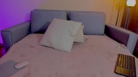 Sarah Luna online show from February 28, 2026, 2:51 pm