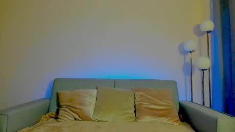 Sarah Luna online show from March 20, 2026, 11:37 am