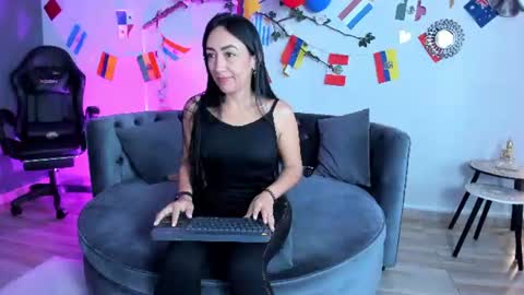 Snapshot of mia_davis__ chatting on June 30, 2026, 11:22 am mia_davis__ online show from June 30, 2026, 11:22 am