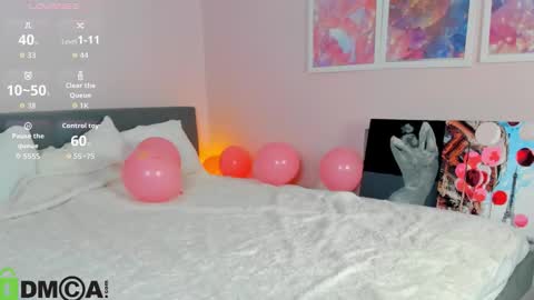 Mia online show from December 3, 2025, 3:03 am