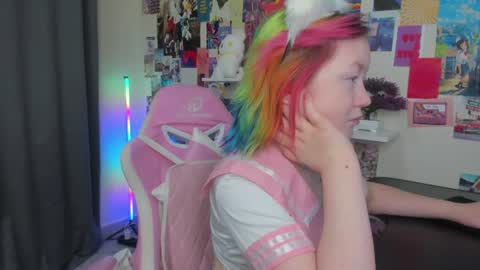 Snapshot of mia_ferd chatting on July 7, 2026, 2:58 am Mia online show from July 7, 2026, 2:58 am