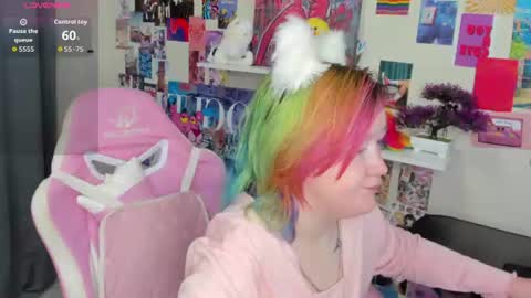 Snapshot of mia_ferd chatting on July 8, 2026, 3:00 am Mia online show from July 8, 2026, 3:00 am