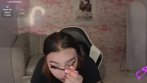 Mia online show from February 22, 2026, 1:20 pm