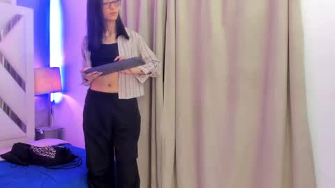 MIA online show from October 2, 2025, 7:43 pm