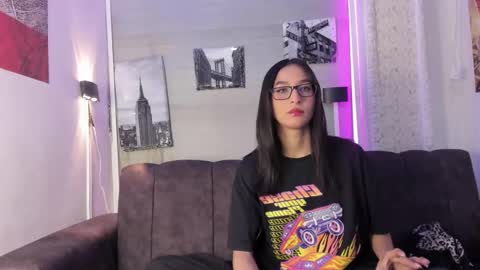 MIA online show from October 19, 2025, 7:14 pm