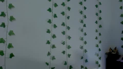 MIA online show from April 10, 2026, 9:52 pm