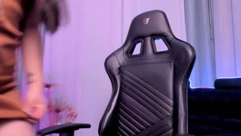 Mia online show from January 12, 2025, 2:09 pm