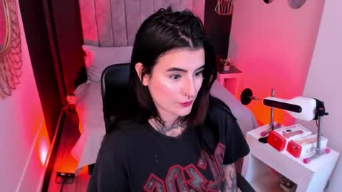 Val  online show from March 7, 2026, 8:50 pm