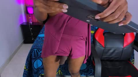 Mia online show from March 6, 2026, 7:21 pm