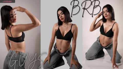 Mia online show from September 13, 2025, 3:17 am