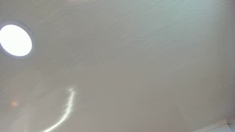 Mia online show from September 16, 2025, 3:18 am