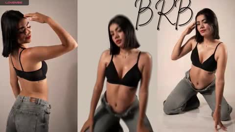 Mia online show from September 17, 2025, 3:08 am