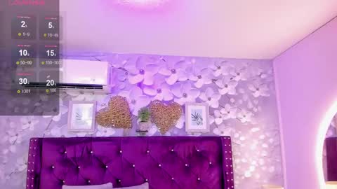 Mia online show from September 20, 2025, 8:10 pm