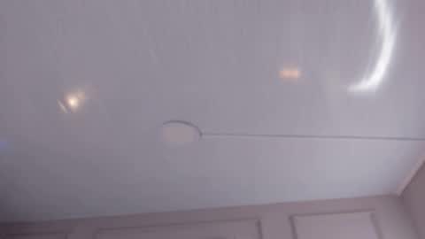 Mia online show from November 6, 2025, 9:48 pm