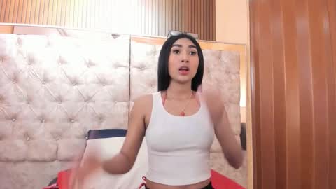 Mia.  online show from June 11, 2026, 11:08 am
