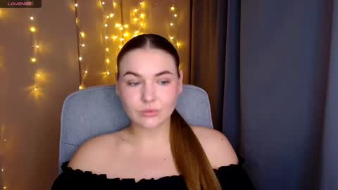 mia_lemm online show from October 13, 2025, 7:19 am