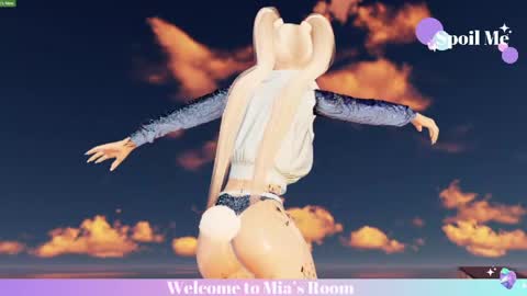 Mia online show from April 22, 2026, 5:58 pm