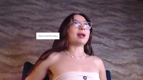 Snapshot of mia_luxor chatting on July 21, 2026, 11:45 am mia_luxor online show from July 21, 2026, 11:45 am