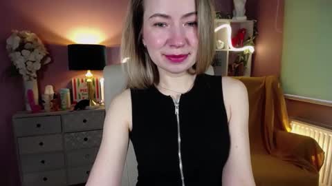 Mia online show from February 9, 2025, 8:11 am