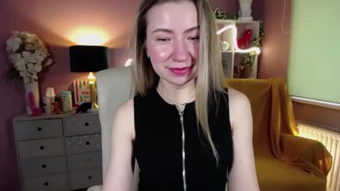 Mia online show from February 9, 2025, 11:14 am