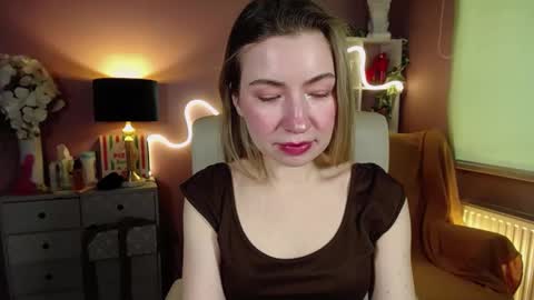 Mia online show from February 16, 2025, 11:05 am