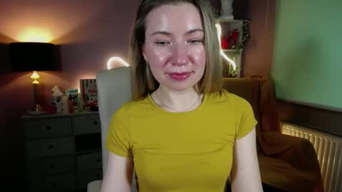 Mia online show from March 9, 2025, 2:32 pm