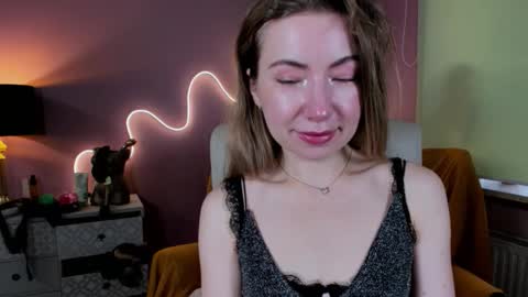 Mia online show from September 27, 2025, 7:13 am