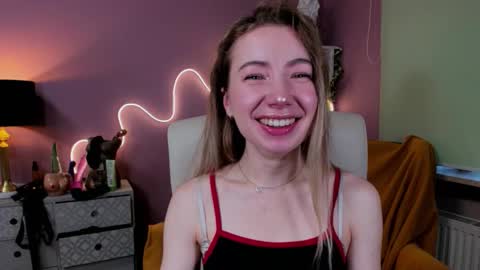 Mia online show from October 16, 2025, 6:47 am