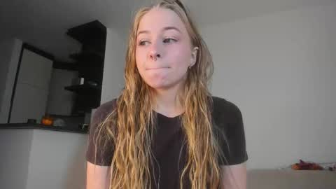 Mia here Appreciate your support online show from October 27, 2025, 12:53 pm