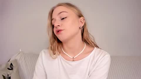 Mia here Appreciate your support online show from February 13, 2026, 11:12 pm