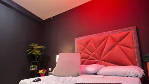 MIA  online show from February 1, 2025, 10:23 pm