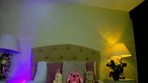 Snapshot of mia_montess chatting on April 30, 2026, 12:44 pm mia montess online show from April 30, 2026, 12:44 pm