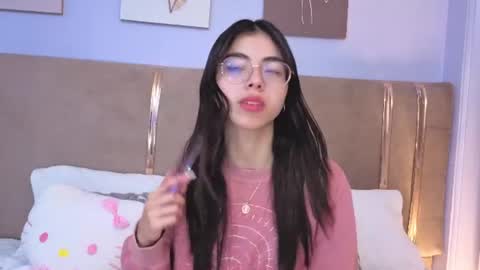 Snapshot of mia_naive chatting on June 24, 2026, 12:15 pm Mia online show from June 24, 2026, 12:15 pm