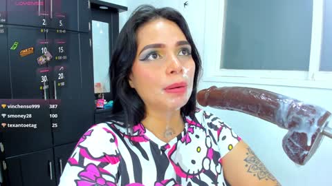 mia novoa online show from January 29, 2025, 12:33 am