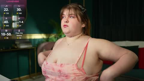 Sweet Mia online show from May 19, 2026, 5:52 pm