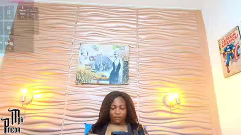 Snapshot of mia_pineda chatting on September 20, 2025, 10:22 pm Mariana online show from September 20, 2025, 10:22 pm